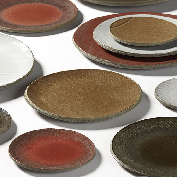 Тарелка;бетон;D=28см;коричнев.,серый