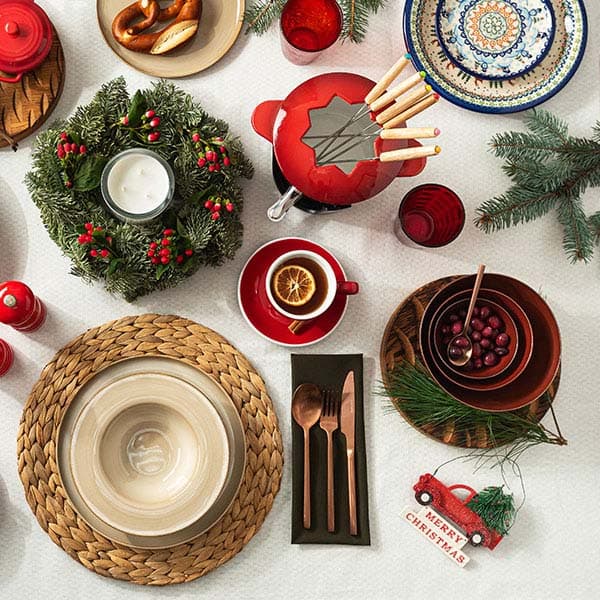 Доска для подачи с узором;дуб;D=240,H=25мм;св. дерево,тем.дерево