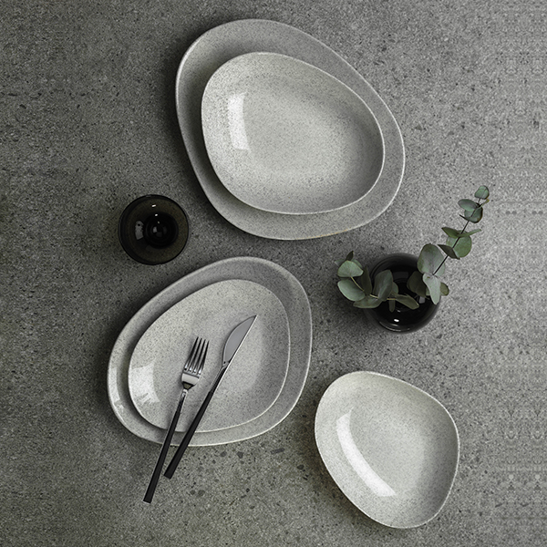 Тарелка «Гэлэкси» ассиметричная;фарфор;D=220,H=25мм;свет.-сер.