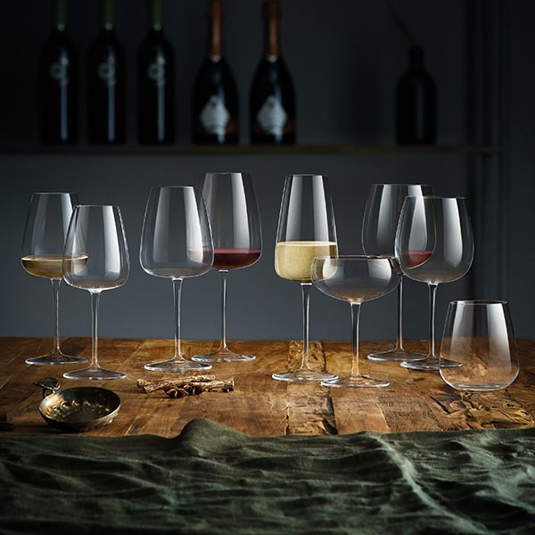 Бокал для вина «И Меравиглиози»;хр.стекло;0,65л;D=10,1,H=21,8см;прозр. Бокал для вина «И Меравиглиози»;хр.стекло;0,65л;D=10,1,H=21,8см;прозр.