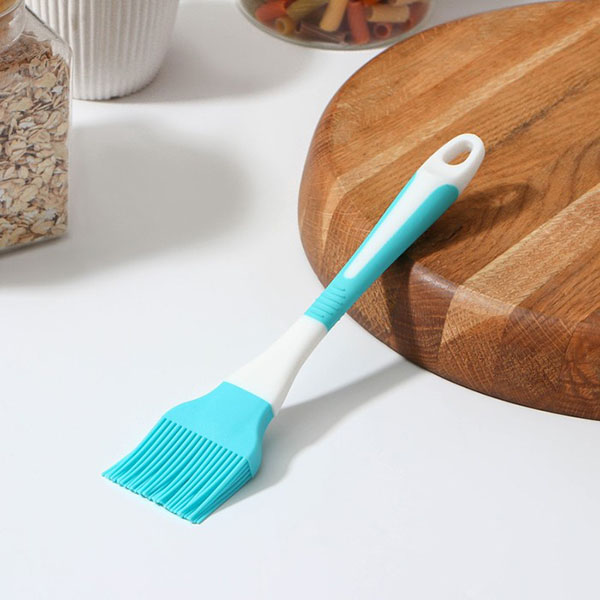 Кисть кондитерская (до 200 °C);пластик,силикон;,H=15,L=220,B=40мм;голуб.,белый