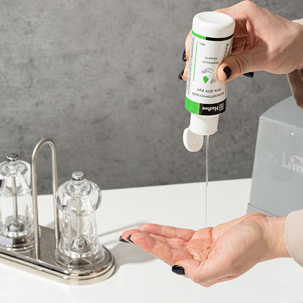 Диспенсер д/салфеток;,H=14,L=13,5,B=10,5см;серый Диспенсер д/салфеток;,H=14,L=13,5,B=10,5см;серый