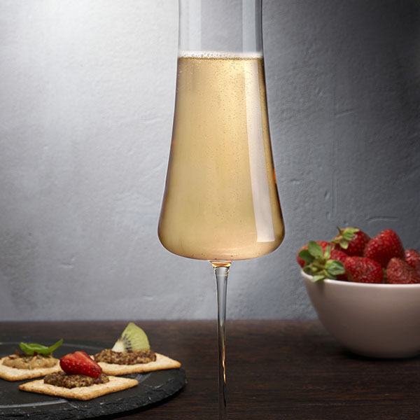 Бокал-флюте «Стэм Зеро»;хр.стекло;300мл;D=69,H=260мм;прозр. Бокал-флюте «Стэм Зеро»;хр.стекло;300мл;D=69,H=260мм;прозр.