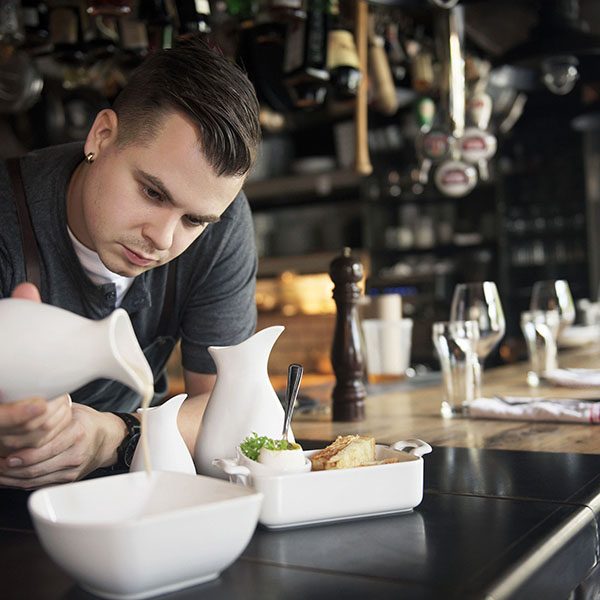 Молочник;фарфор;125мл;,H=10,L=7,B=6см;белый