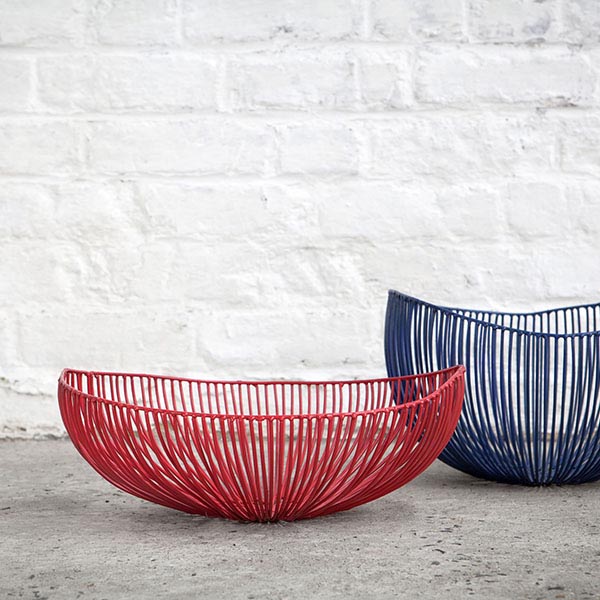 Ваза для фруктов;металл;,H=14,L=37,B=33см;красный