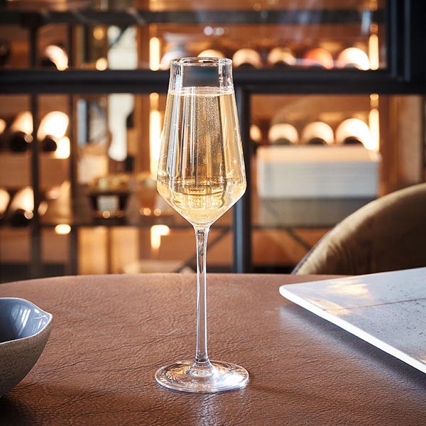 Бокал-флюте «Ревил ап»;хр.стекло;210мл;D=45/70,H=234мм;прозр. Бокал-флюте «Ревил ап»;хр.стекло;210мл;D=45/70,H=234мм;прозр.