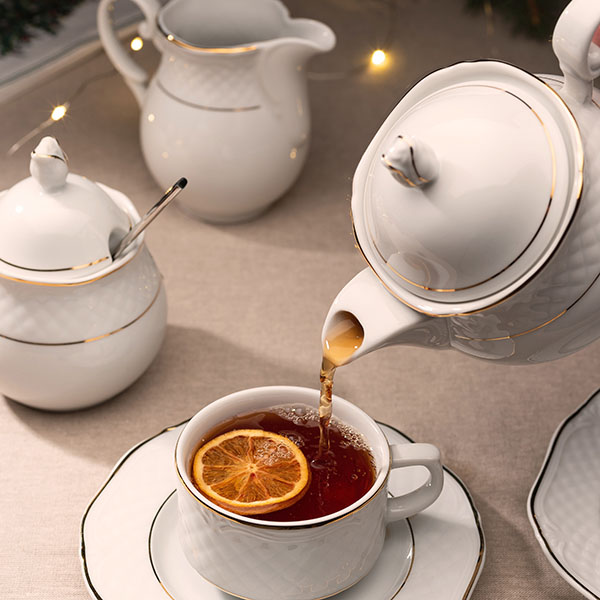 Чайник заварочный «Афродита»;фарфор;400мл;D=17,H=13см;белый,золотой Чайник заварочный «Афродита»;фарфор;400мл;D=17,H=13см;белый,золотой