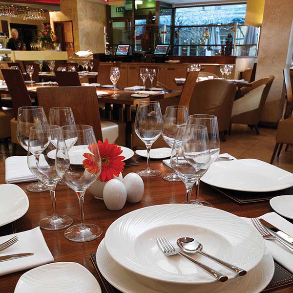 Блюдо «Спайро» овальное;фарфор;,H=2,L=33,B=26см;белый