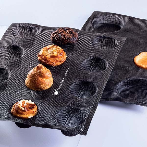 Форма конд. перфорир. «Круг» 12шт на листе30х40см;силикон,стеклопласт.;D=6,H=4см;черный