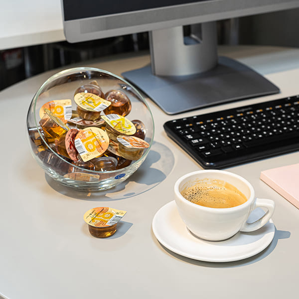 Сироп «Соленая Карамель» ароматизированный порционный Pinch&Drop на подложке[50шт];поливинилхл.;15мл