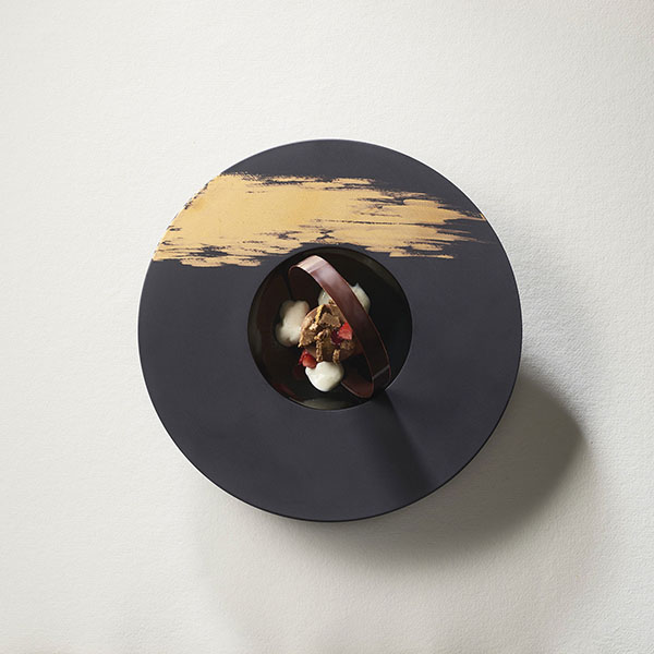 Тарелка «Сфера» с широким бортом;керамика;300мл;D=30,3см;черный,золотой