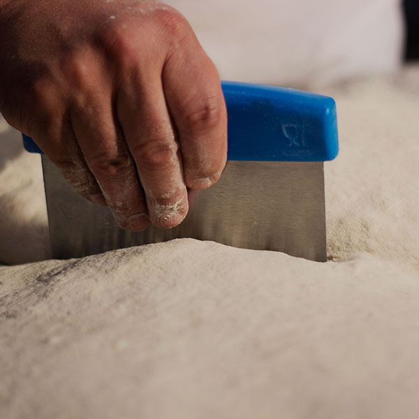 Скребок/разделитель теста;сталь нерж.,пластик;,L=150,B=75мм;синий