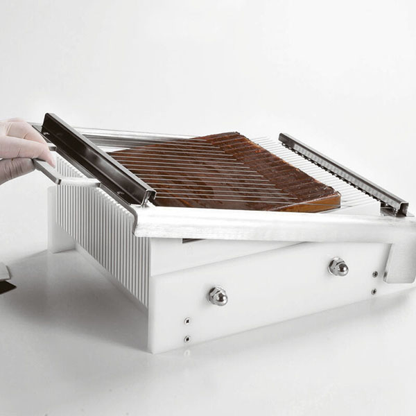 Резак струнный  кондитерский;,L=24,B=24см