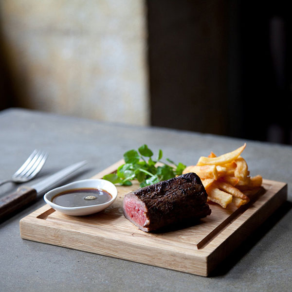 Доска для подачи;дуб;,H=25,L=300,B=300мм;св. дерево