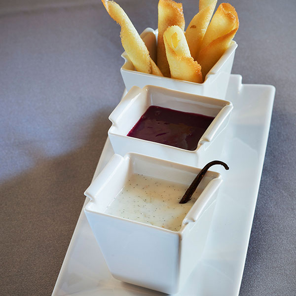 Блюдо;фарфор;,H=15,L=260,B=110мм;белый