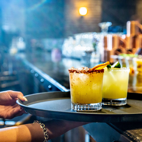 Поднос прорезиненный круглый «Камтрид»;стеклопласт.;D=405,H=19мм;черный