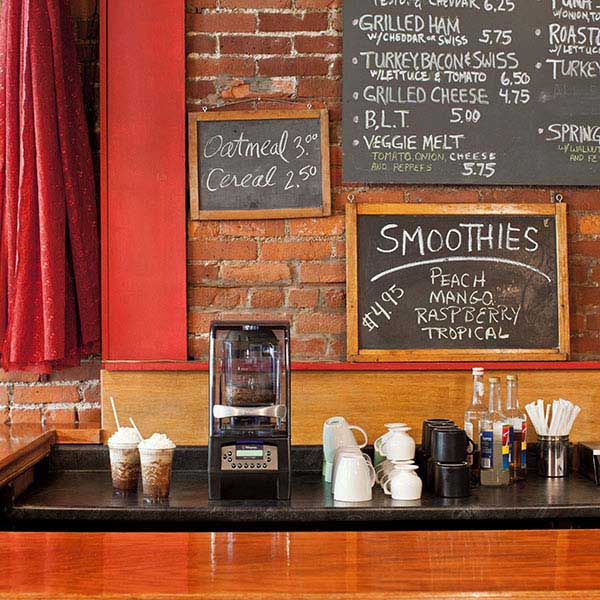 Блендер проф.с шумоизол.колпаком «Квайт Ван» на магн.основе,мерн.;тритан;1,4л;1,3Квт;черный,прозр.