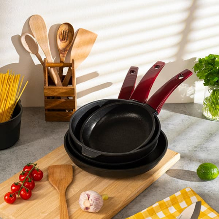 Сковорода «Винум»;алюм.литой,бакелит;D=200,H=65мм;черный,красный