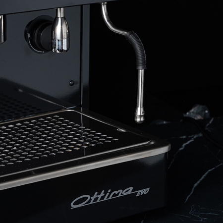 Кофемашина «Futurmat Ottima EVO Semiaut 2»;сталь оцинк.;11л;,H=42,L=52,B=71см;2,8Квт;черный